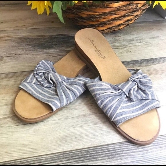 Margaritaville Blue and White Sandals with a Bow Size 8 - Picture 1 of 6